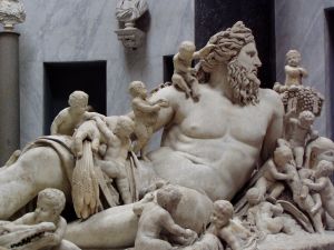 Photo d'une statue du dieu Zeus